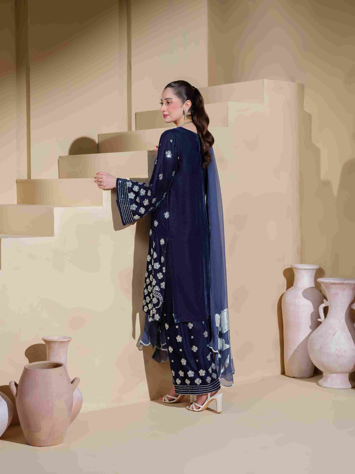 VELVETS '25 (Navy/Silver)