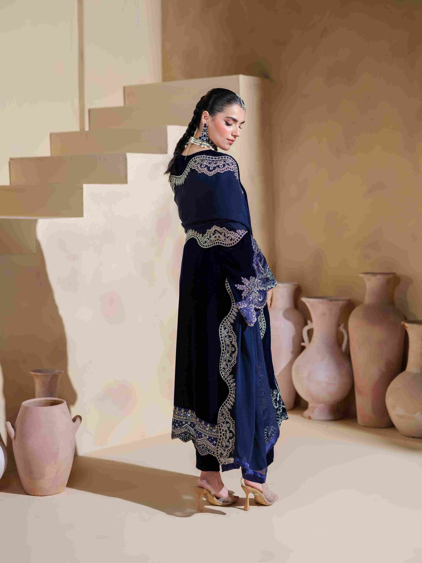 VELVETS '25 (Navy-Gold-Silver)