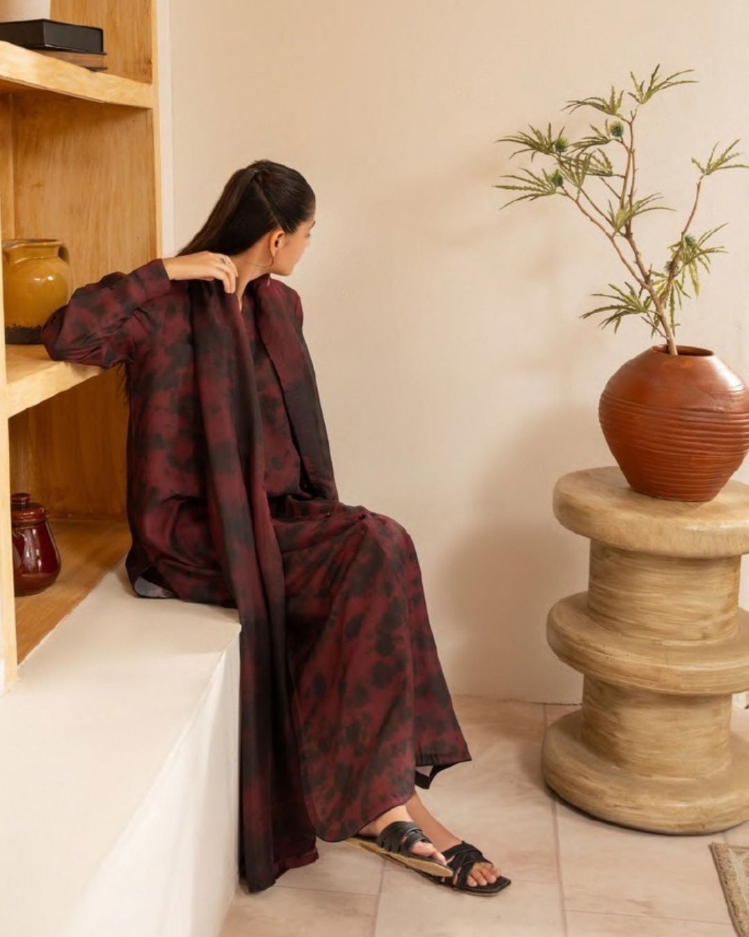 Dawwama (Black & Maroon)