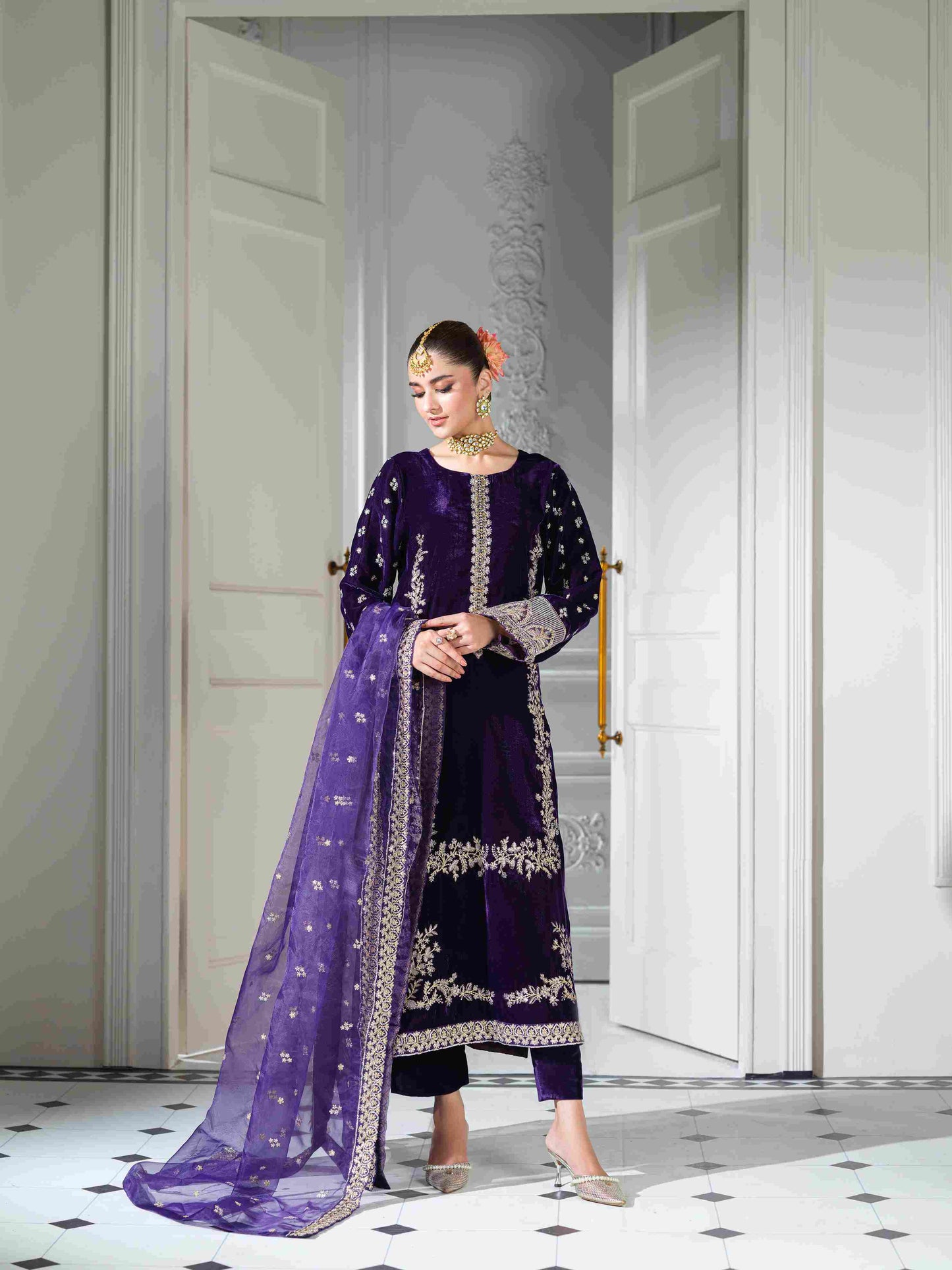 VELVETS '25 (Violet-Gold-Silver)